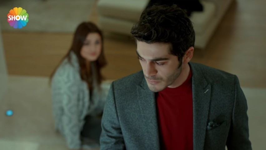 "Miłosne potyczki" odcinek 57. Murat dowiaduje się, co łączyło Azime i Hasmeta. Chce naprawić krzywdy! [STRESZCZENIE ODCINKA]