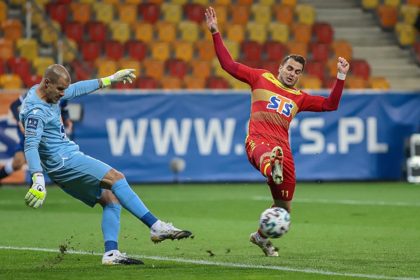 Oby Jagiellonia nadal mogła rozgrywa mecze na stadionie w...