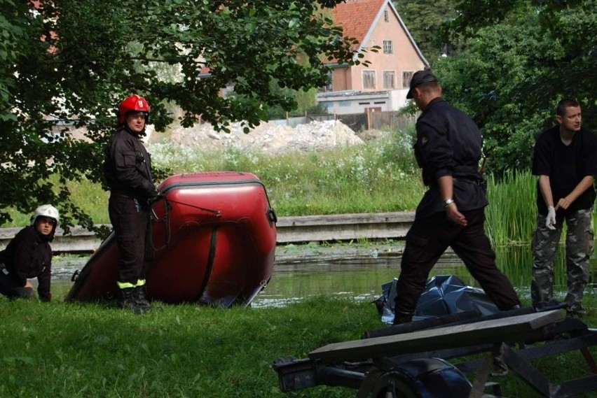 Akcja wylawiania topielca z rzeki Elk