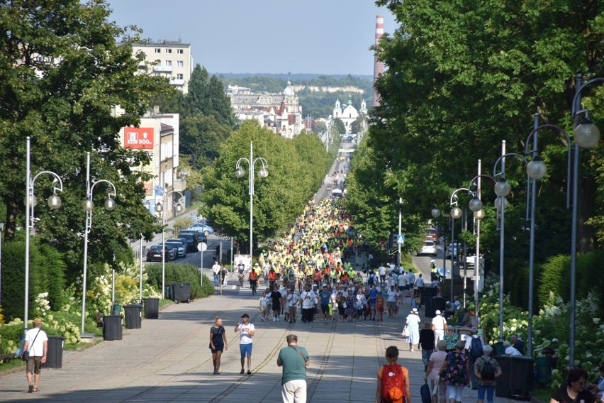 Zakończyła się 11. Rowerowa Pielgrzymka Diecezji Kieleckiej na Jasną Górę. Wyjątkowy peleton liczył 370 osób. Zobacz zdjęcia