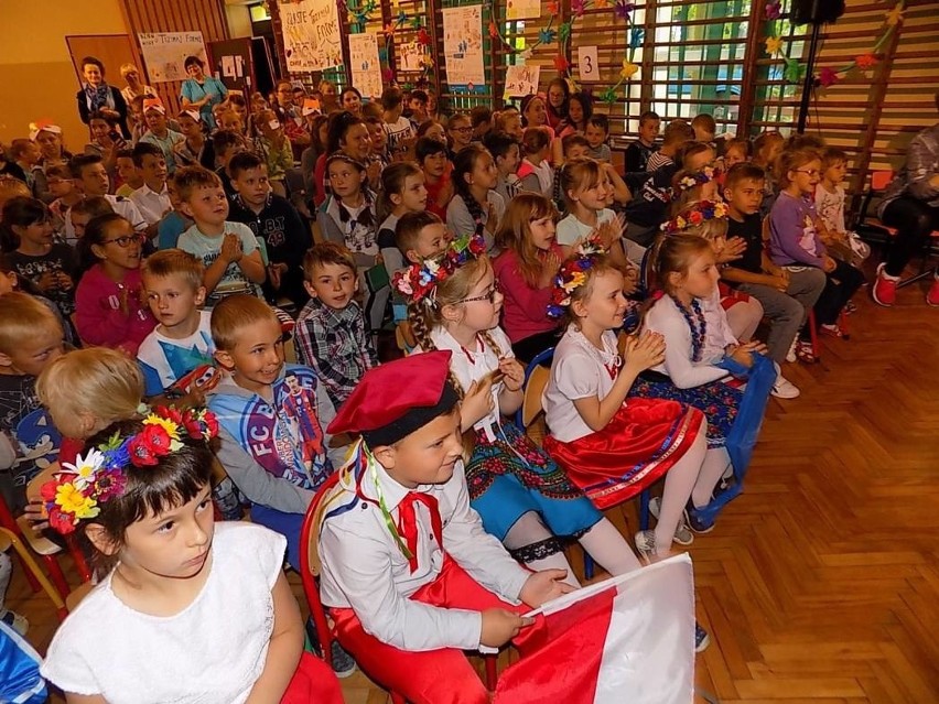 Rok Rzeki Wisły 2017. Uczniowie szkoły podstawowej w Babinie...