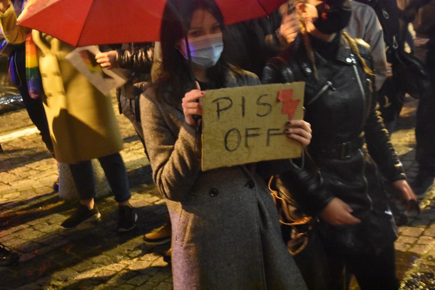 Ponad 500 osób wzięło udział dzisiaj, 30 października, w...