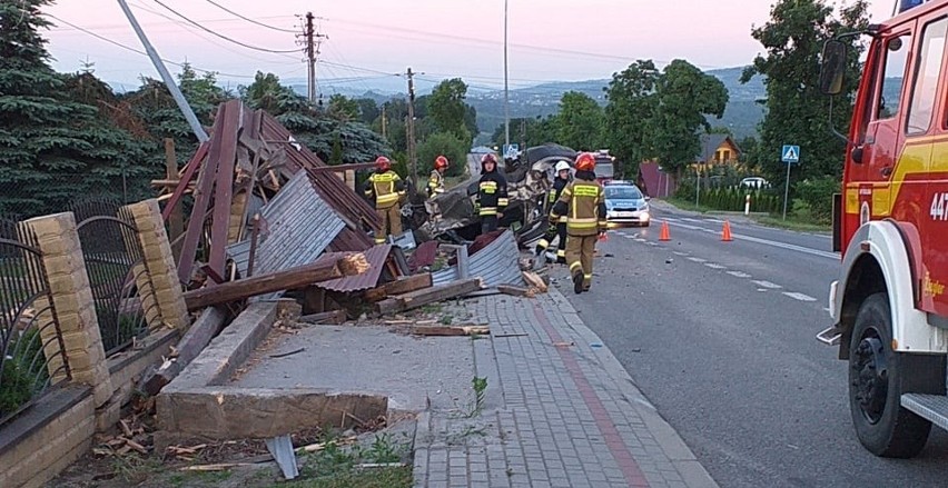 Kierowca, który dachował w Siedliskach wypadł z drogi i...