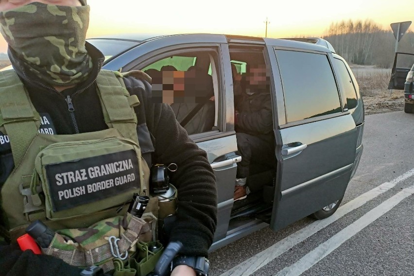 Najnowsze dane podlaskiej Straży Granicznej: ponad 130 osób próbowało nielegalnie przekroczyć polsko-białoruską granicę