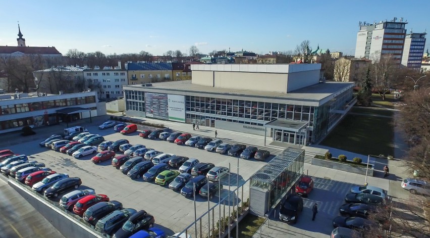 Podniebny Rzeszów. Śródmieście Południe tętni życiem [WIDEO]