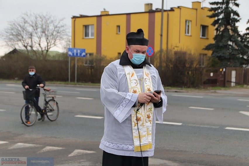 Modlitwy o ustanie pandemii koronawirusa - Tydzień Miłosierdzia w parafii MB Fatimskiej we Włocławku [zdjęcia]