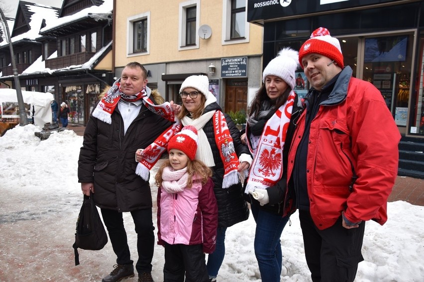 Zakopane: Pucharowe szaleństwo zaczyna się wieczorem, ale pierwsi kibice skoków są już w mieście [ZDJĘCIA]