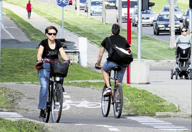 Rowerzystów też obowiązują przepisy ruchu drogowego. Ci, którzy się do nich nie stosują mogą dostać mandat.