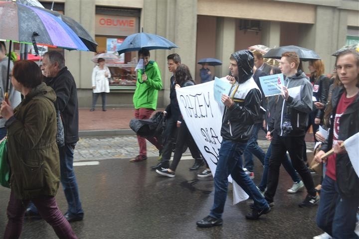 Częstochowa: Protest w obronie I Liceum Ogólnokształcącego...