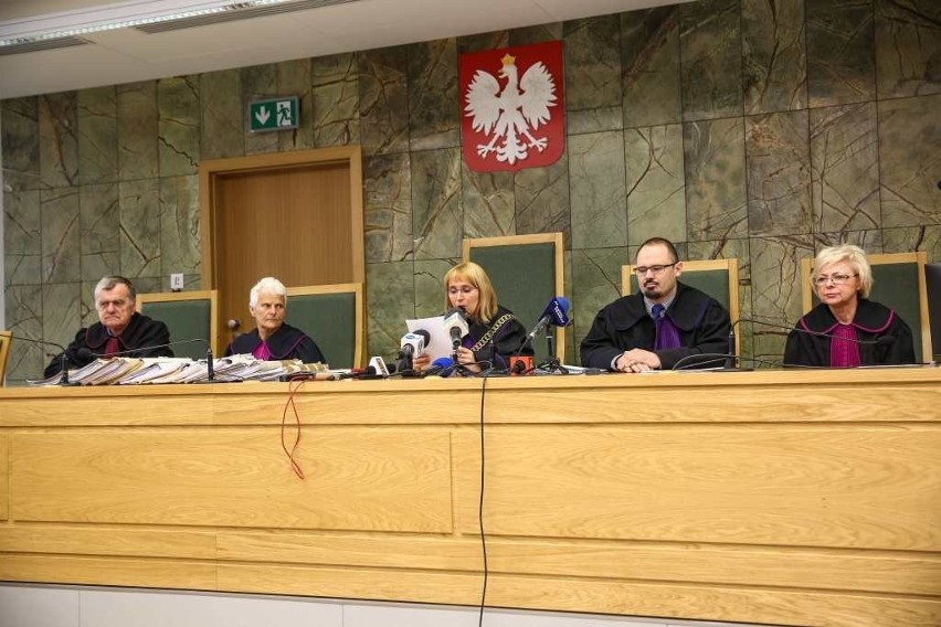 Kraków. Oskarżony załamany surowym wyrokiem sądu. Zabójca z ul. Miodowej skazany