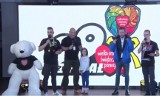 Marcin Najman i Krzysztof Stanowski w końcu się spotkali. Niebieska kurtka wręczona na finale WOŚP