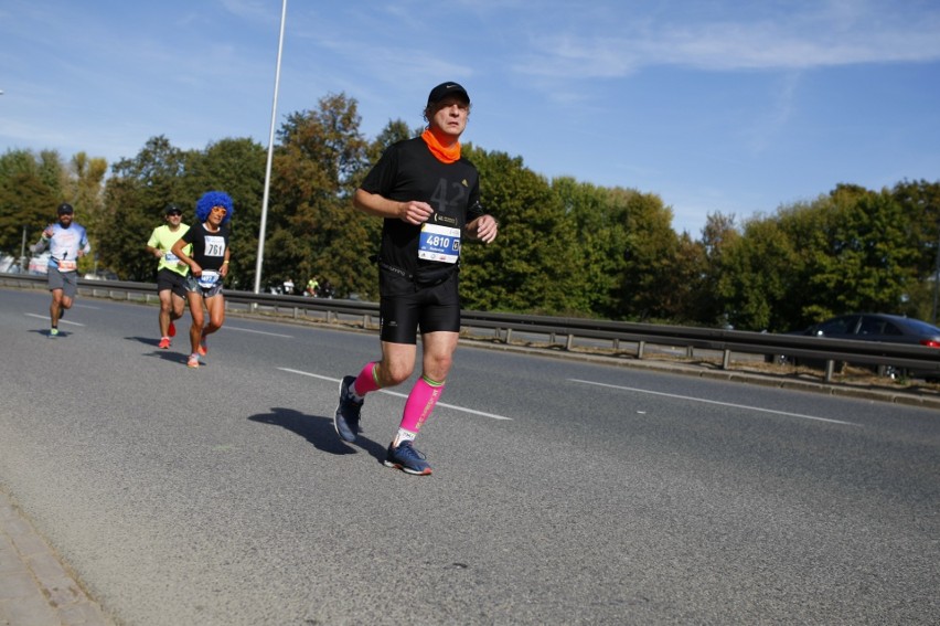 Uczestnicy Maratonu Warszawskiego 2018. Więcej zdjęć...