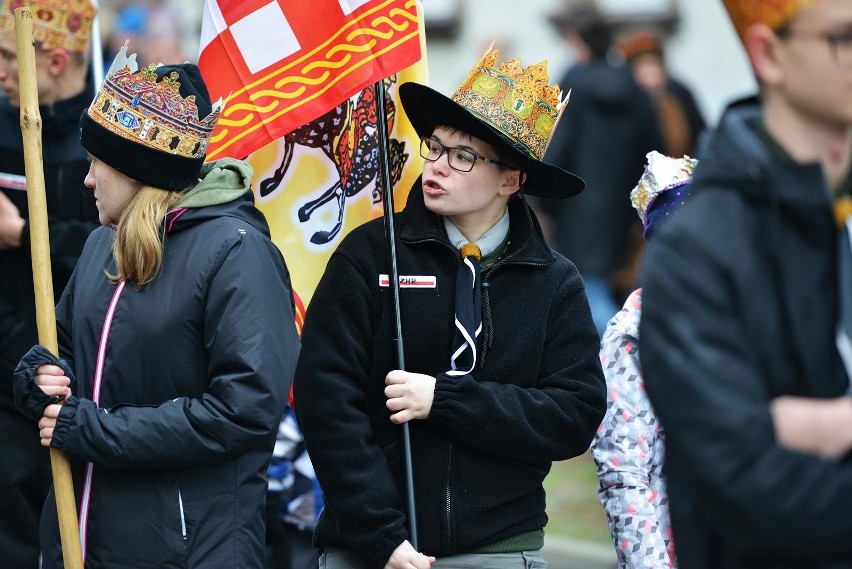 Orszak Trzech Króli w Świnoujściu 2019 przeszedł ulicami miasta [ZDJĘCIA, WIDEO]