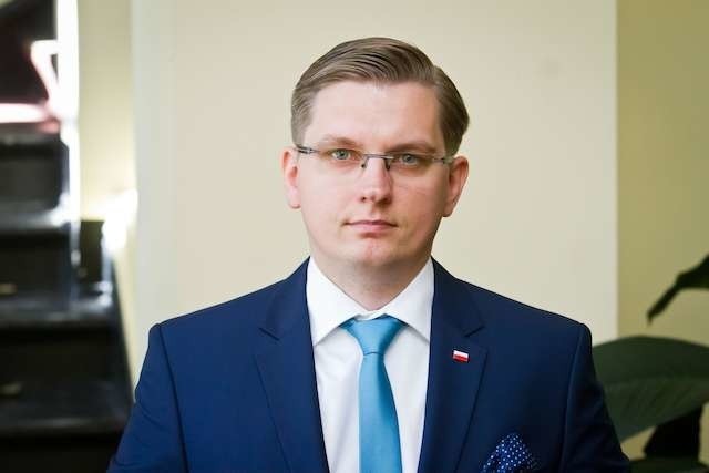 Adrian Mól, rzecznik prasowy Kujawsko - Pomorskiego Urzędu Wojewódzkiego w Bydgoszczy