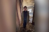 7-latek w ruinach swojego domu w Mariupolu. „Dziękuje” Rosjanom za to, co zrobili [WIDEO]