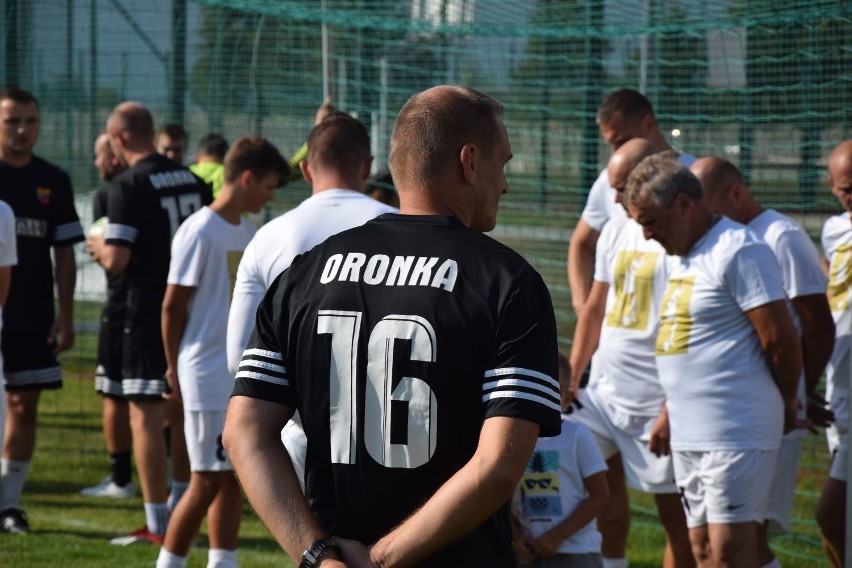 Rodzina, przyjaciele i znajomi uczcili pamięć zmarłego piłkarza Oronki Orońsko, Krzysztofa Gumulaka