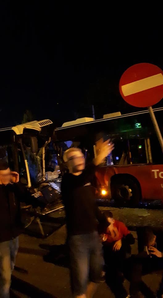 Wypadek z udziałem dwóch nocnych autobusów w Bydgoszczy! Są ranni