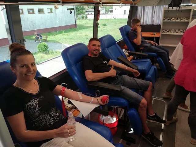 Uczestnicy sobotniej zbiórki w Chlewiskach przekazali swój najcenniejszy dar - krew dla chorych oraz potrzebujących.