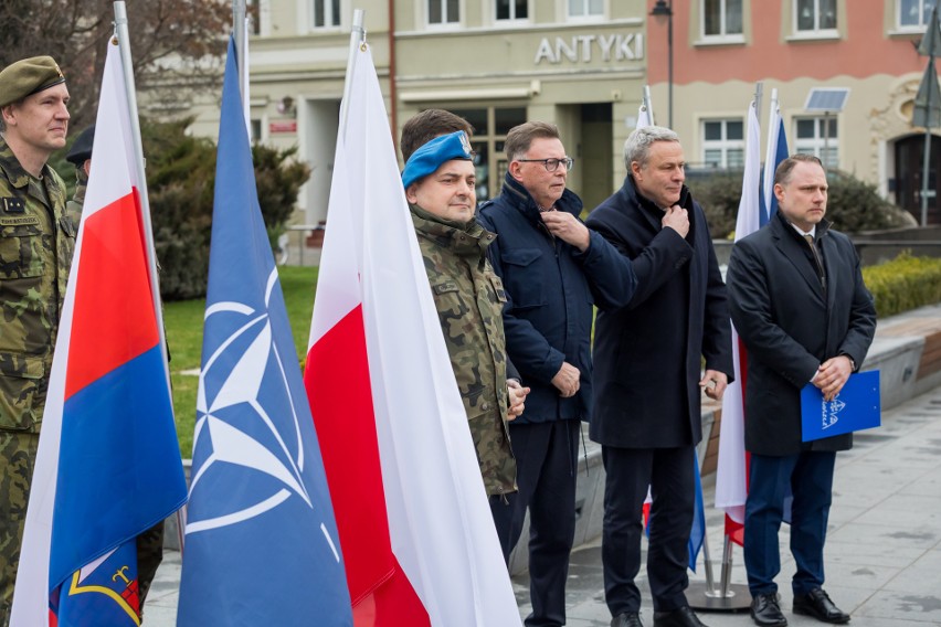 Obecny renesans NATO, po 25 latach od wstąpienia Polski do...