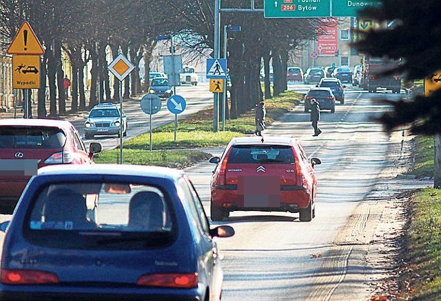 Wykonawca, czyli firma Colas, przejęła wczoraj plac budowy w rejonie ul. Krakusa i Wandy. Całość robót będzie kosztować ok. 9 milionów złotych