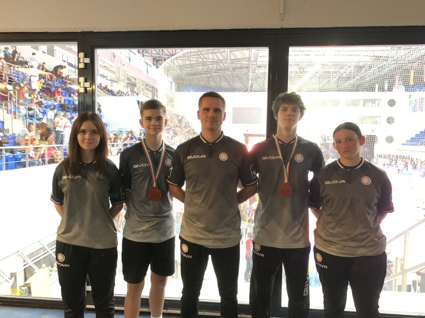 Zawodnicy klubu Champion Team Łódź wracają z Budapesztu z dwoma medalami