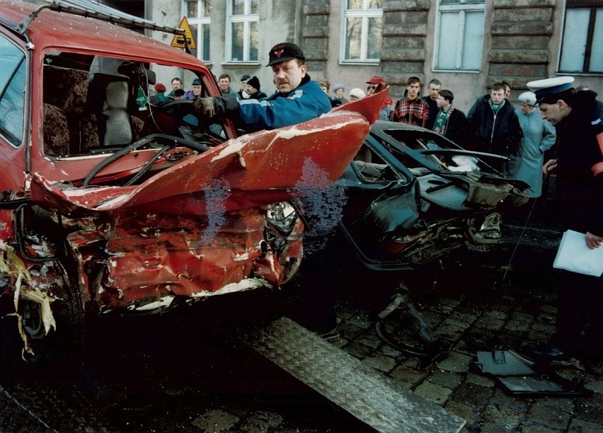 Wrocław: Groźne wypadki sprzed lat. Zobaczcie zdjęcia (Z ARCHIWUM)