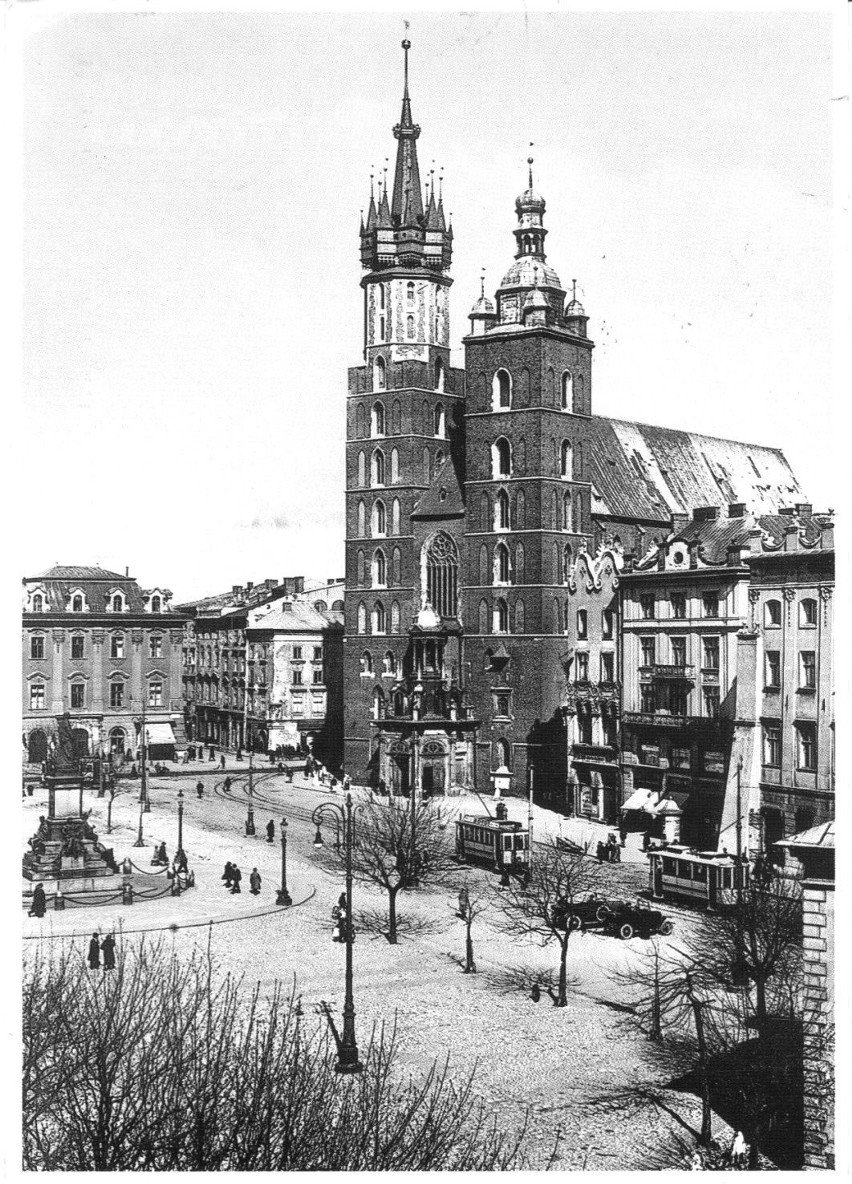 Kościół Mariacki w latach 1915-1920. Fot. pochodzi ze...