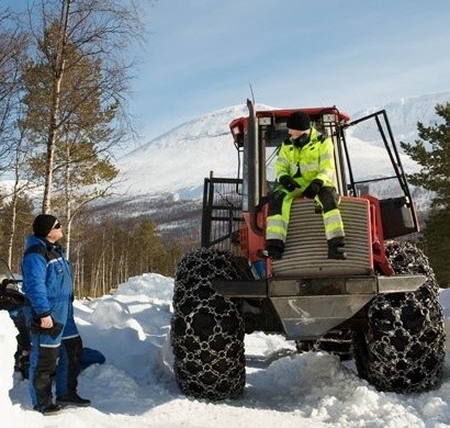 Tłem filmowej akcji są zimowe krajobrazu wprost zza kręgu polarnego.