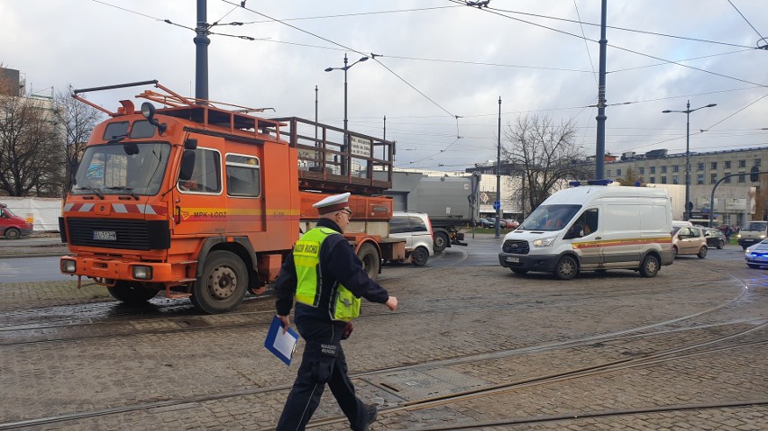Zderzenie tramwajów na trasie WZ w Łodzi w piątek rano. Dziewięć osób poszkodowanych w wypadku na rogu al. Piłsudskiego i Kilińskiego