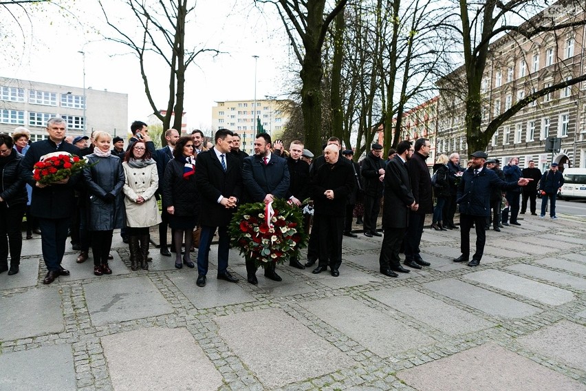 Pamiętamy o 96 ofiarach katastrofy pod Smoleńskiem