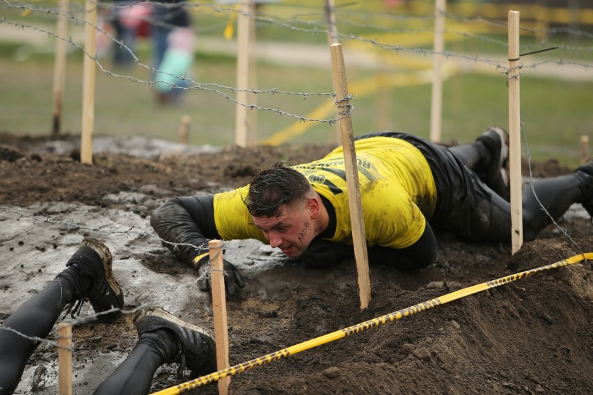 Runmageddon na Partynicach. Pierwszy dzień zmagań [GALERIA ZDJĘĆ]