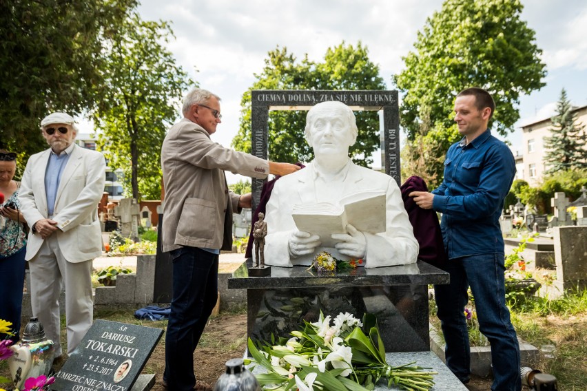 Odsłonięcia dokonał Gracjan Kaja, autor rzeźby. Podczas...