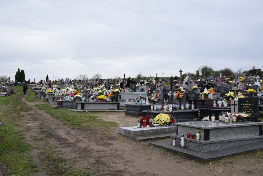 Barwne cmentarze w powiecie jędrzejowskim 