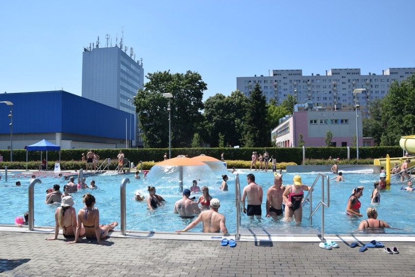 Pływalnia letnia przy Dekabrystów przeżywa w niedzielę (26...