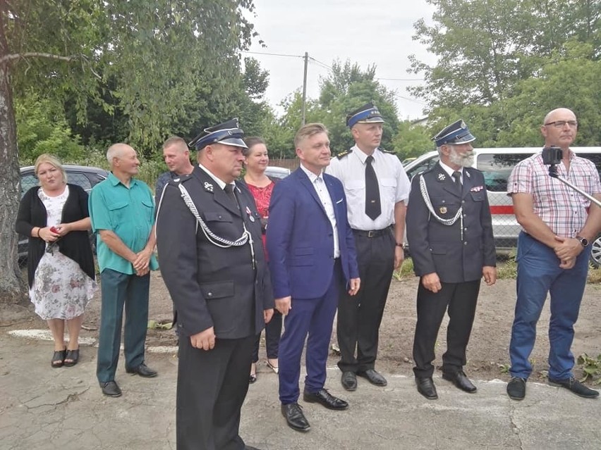Strażacy-ochotnicy z Julianowa w gminie Tarłów świętowali 50-lecie otwarcia remizy (ZDJĘCIA)