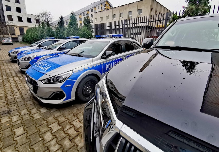 Białystok: Policja otrzymała kolejne nowe radiowozy. Mają bardzo bogate wyposażenie [ZDJĘCIA]