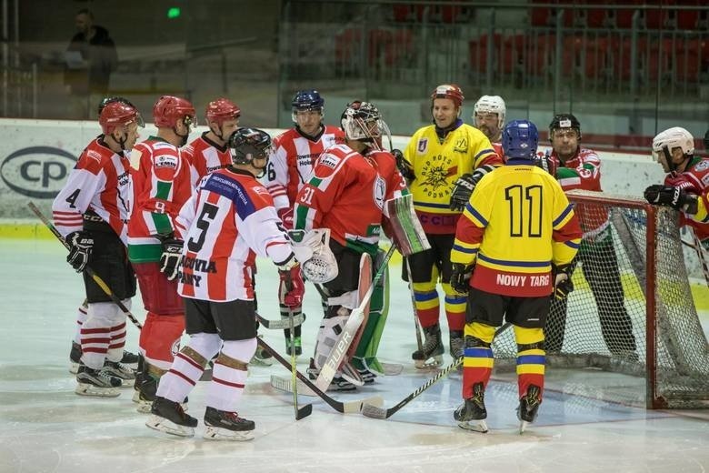 Hokejowy camp w niedzielę w Kielcach. Będą znani zawodnicy, którzy grali w ekstraklasie. Inicjatorem jest aktor Wojciech Niemczyk 
