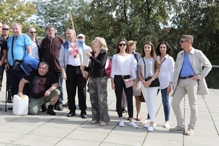 Manifestacja w obronie rodziny na placu Solidarności w Szczecinie [ZDJĘCIA, WIDEO] 