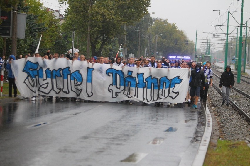 Przemarsz kibiców Lecha i Cracovii