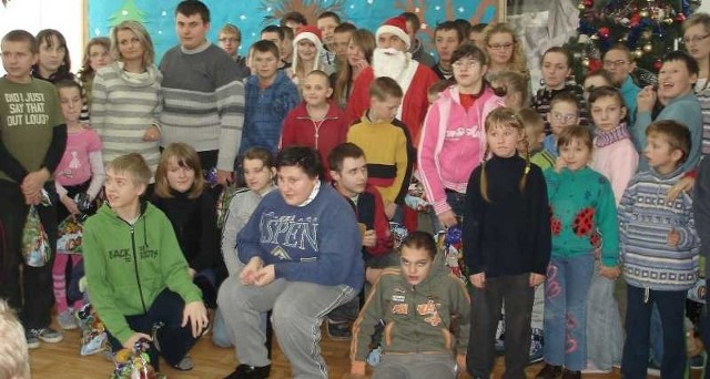 Święty Mikołaj gościł u wychowanków Specjalnego Ośrodka Szkolno-Wychowawczego w Cudzynowicach.