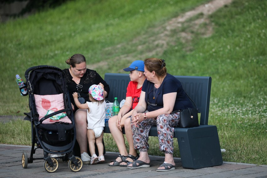 Ławeczka Zbigniewa Wodeckiego na bulwarach wiślanych pod...