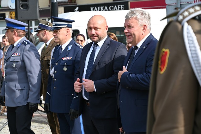 Jan Szwedo (w środku) nowy prezes i dyrektor generalny Huty Stalowa Wola