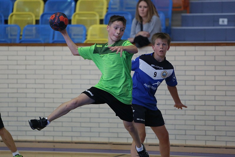 Chrzanów. Przed halą sportową odsłonięto gwiazdę Bogdana Wenty. Szczypiorniści rywalizowali w turnieju [ZDJĘCIA]