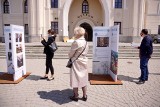 Związki Jana Pawła II z Lublinem. To nowa wystawa na placu przed Zamkiem Lubelskim 