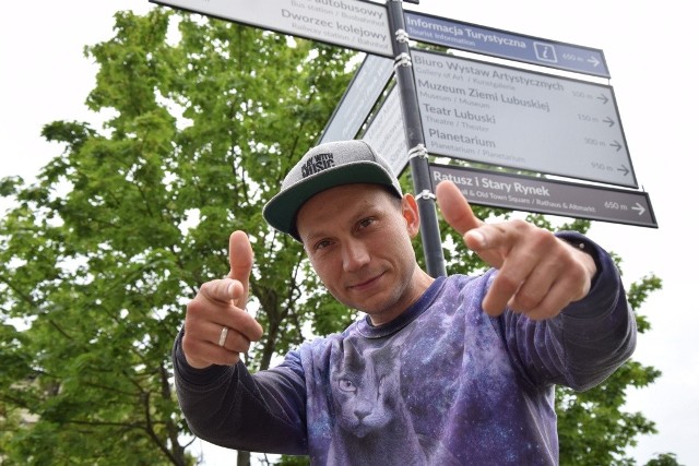Rademenez, czyli Radosław Blonkowski rusza z 3. edycją akcji "100 dni na free". Tym razem swoją inicjatywą chce pomóc zielonogórskim przedsiębiorcom.