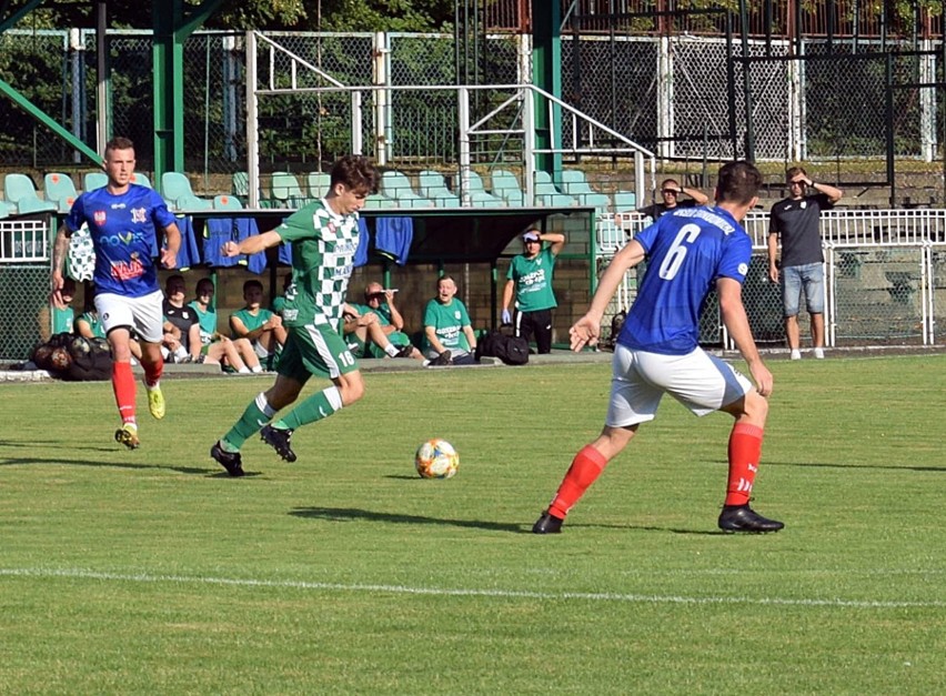 3 liga. Wisłoka Dębica przegrała z Wisłą Sandomierz 0:2. Podopieczni Dariusza Kantora kończyli mecz, grając w dziewiątkę