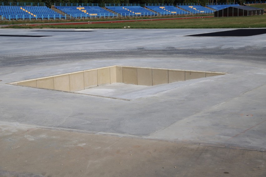 Modernizacja stadionu lekkoatletycznego w Kielcach przebiega zgodnie z planem. Na zdjęciach prezentujemy efekty dotychczasowych prac 