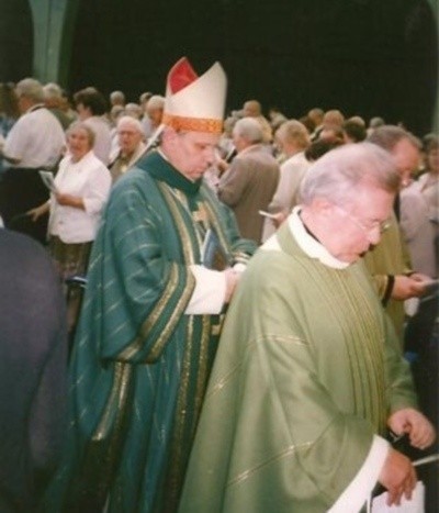 Mszy św. przewodniczył po niemiecku bp Jan Kopiec.