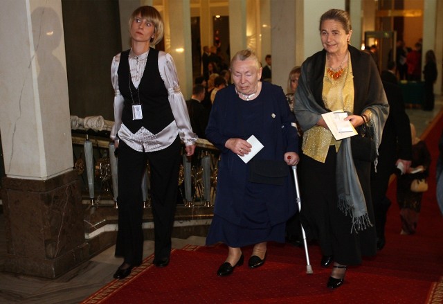 11.11.2008 warszawa teatr wielki swieto 11 listopada 90 rocznica odzyskania niepodleglosci n/z anna walentynowicz fot wojciech barczynski / polskapresse