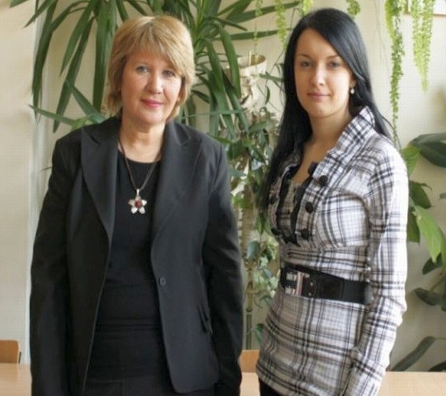 Katarzyna Chodorek wraz z nauczycielką biologii Ewą Basak.